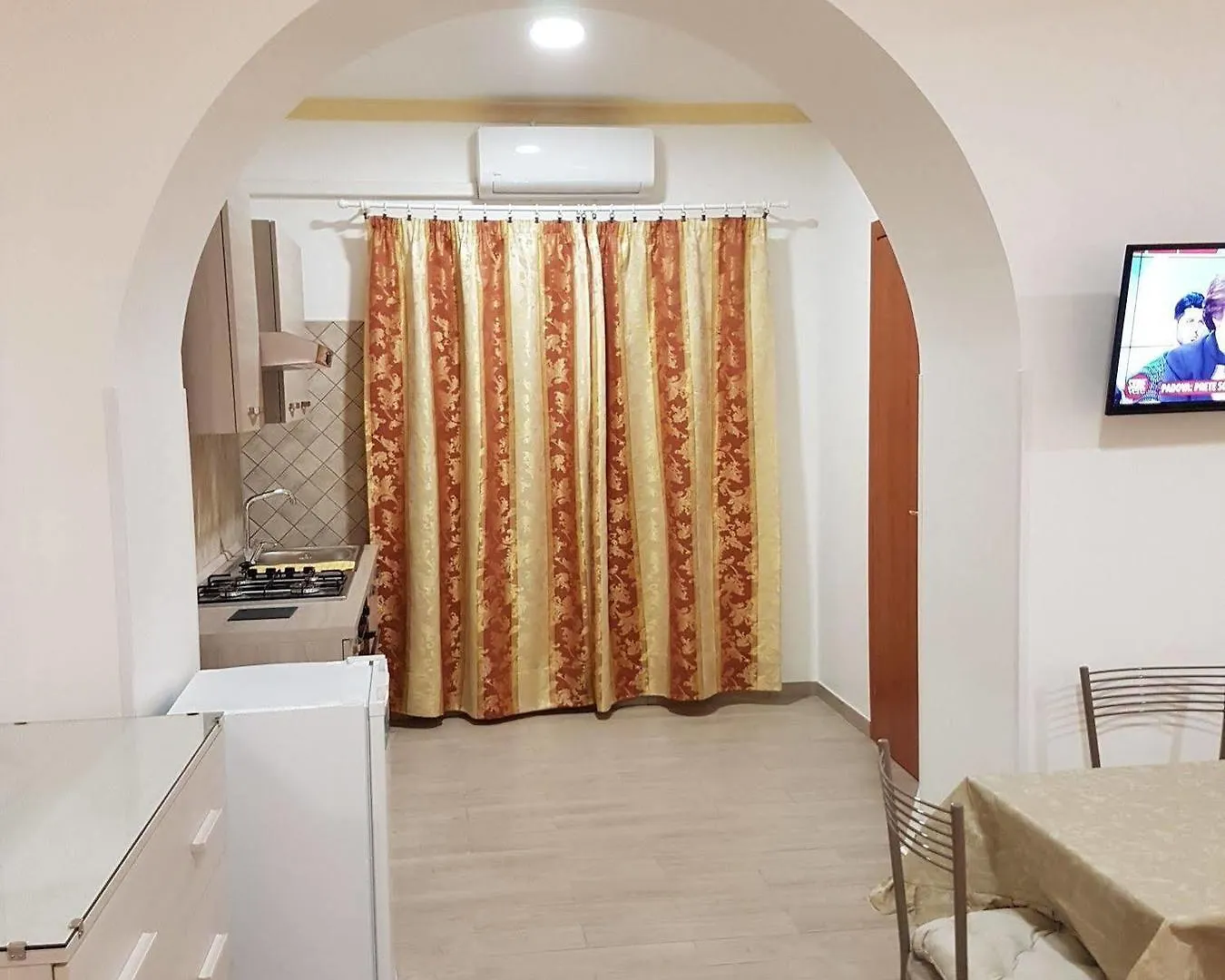 Hotel Artorius Rome 2*,  Italy